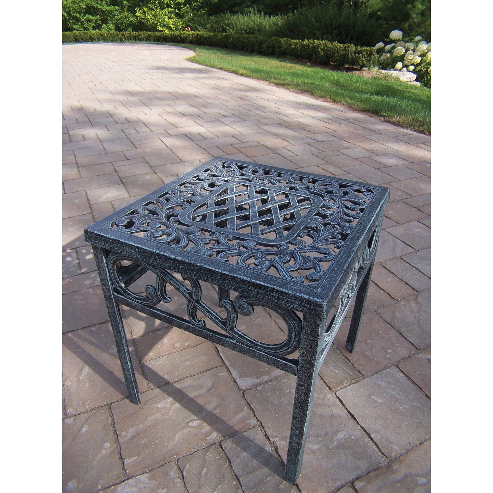 Mcgrady Metal Side Table, Side table, Overall 19" H x 17.5" L x 17.5