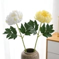 thumbnail image 1 of Set de flores de crisantemo artificial de 6 – adornos de jardín de plástico para exhibición interior y exterior, arreglo floral artificial blanco o amarillo para decoración del hogar, bodas, fiestas, 1 of 6