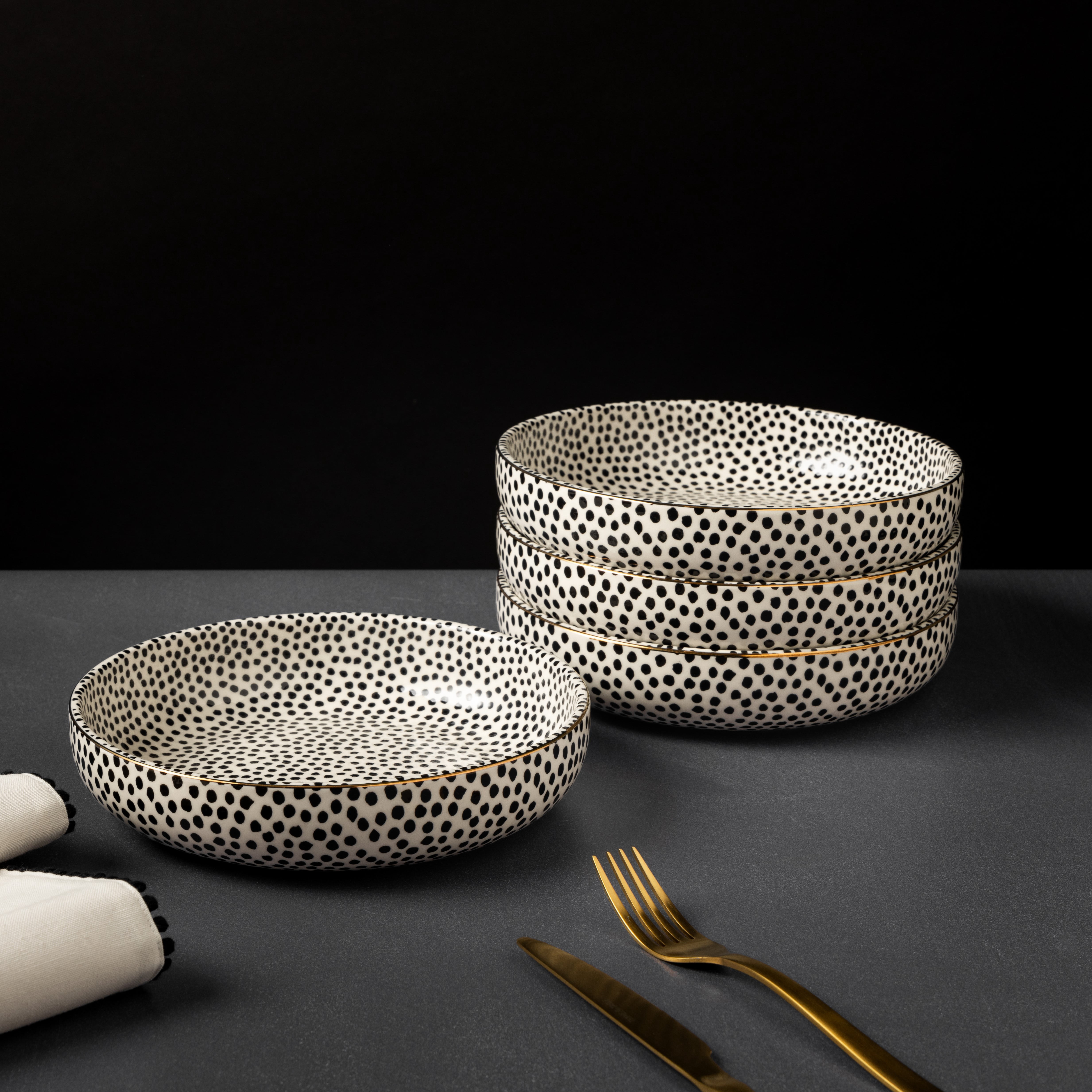 Thyme & Table Dot 4-Pack Stoneware Low Bowls, Black and White