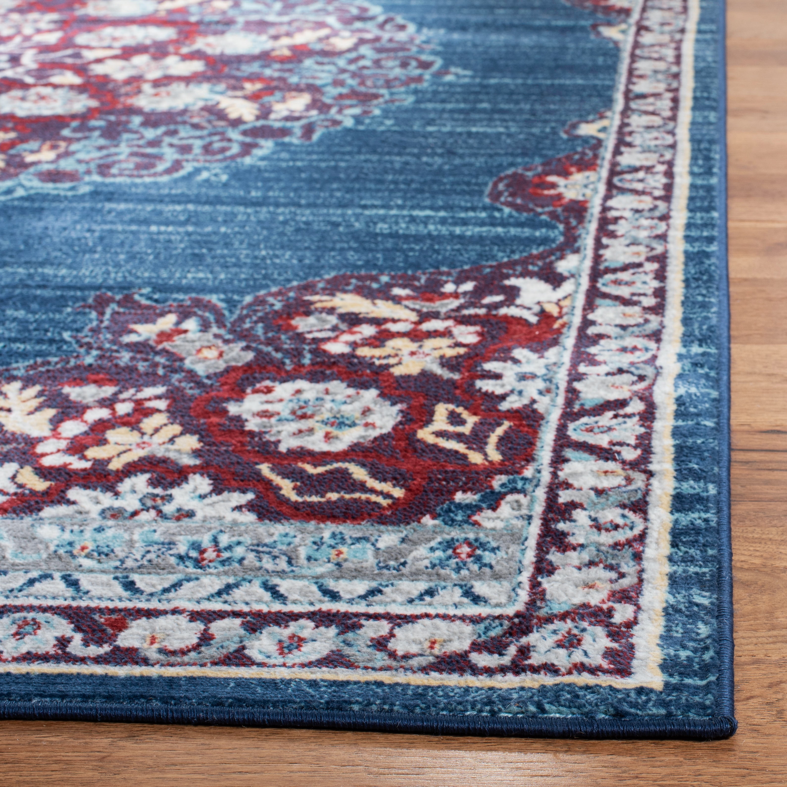 SAFAVIEH Brentwood Cahal Oriental Area Rug, Navy/Burgundy, 5' x 5' Square