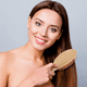 thumbnail image 4 of Cepillo De Bambú UNIVERSOENLINEA.COM Cepillo Madera Natural Biodegradable, 4 of 8