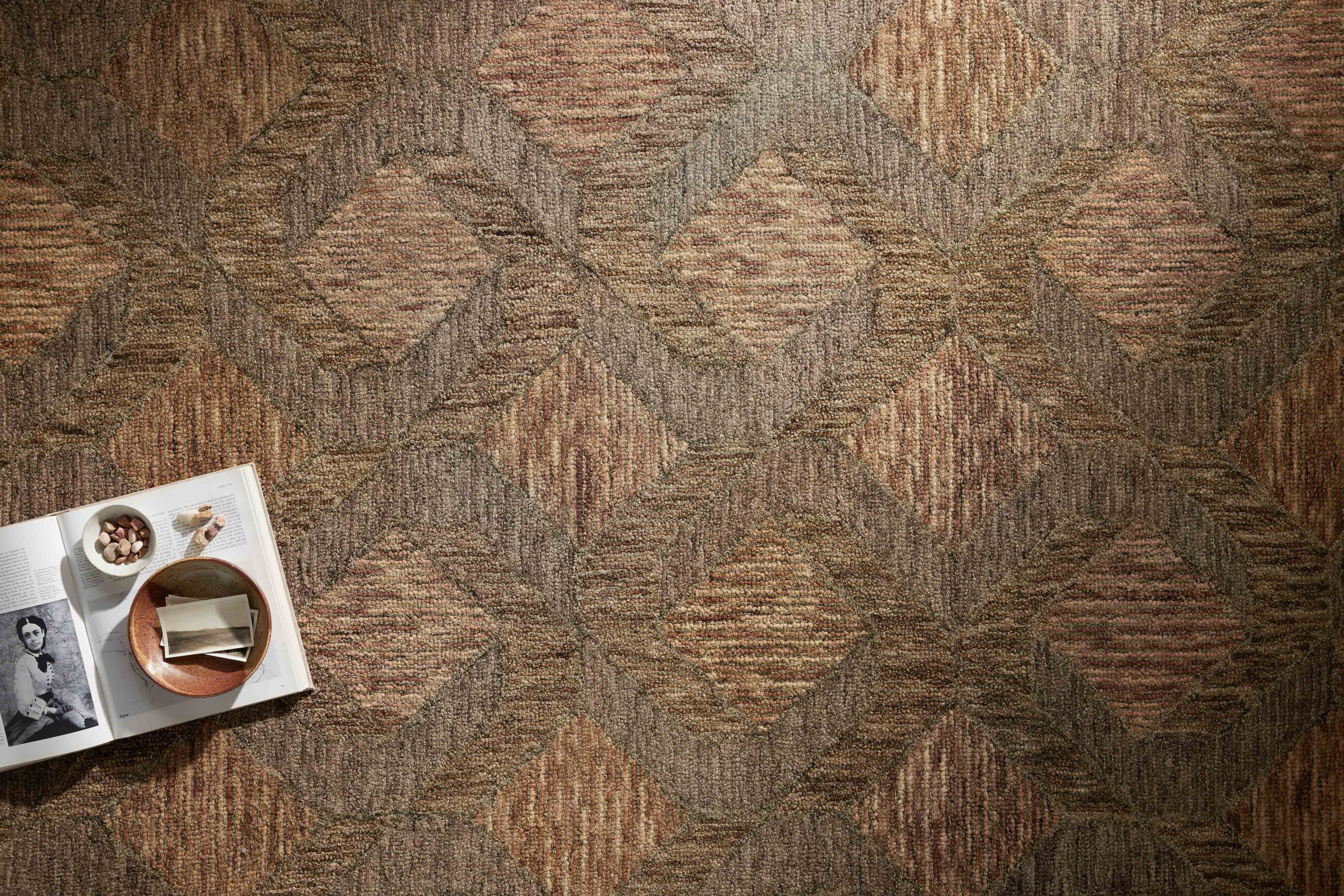 Loloi Varena Rust / Bark 18" x 18" Sample Rug