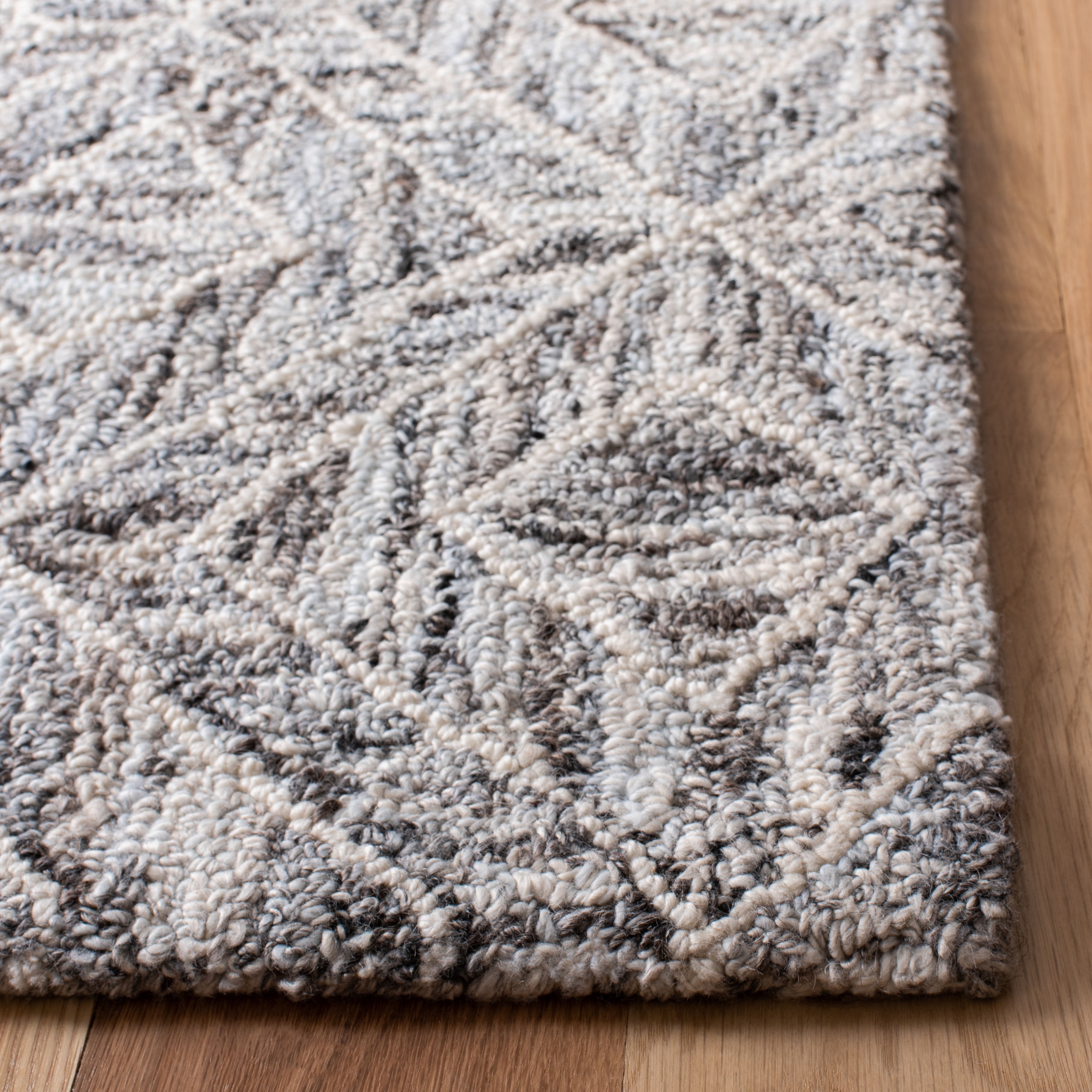 SAFAVIEH Abstract Quincy Geometric Area Rug, Gray/Beige, 8' x 10'