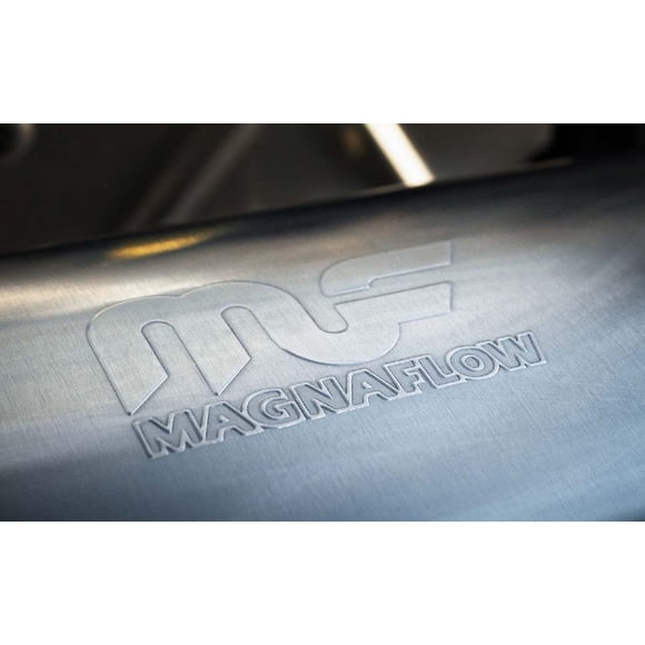 Magnaflow Silencieux d'Échappement Performance 10414 Diamètre 4 Pouces Boîtier en Acier Inoxydable Satiné; Entrée Centrale Unique 2 Pouces; Sortie Centrale Unique 2 Pouces; Corps 14 Pouces/20 Pouces Longueur Totale