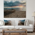 thumbnail image 4 of Design Art - Bateau à Rames Rouillé sur le Sable au Coucher du Soleil, 4 of 5