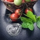 thumbnail image 2 of 3 moldes reutilizables con forma de corazón para fresas, tomates y otras verduras, 2 of 7