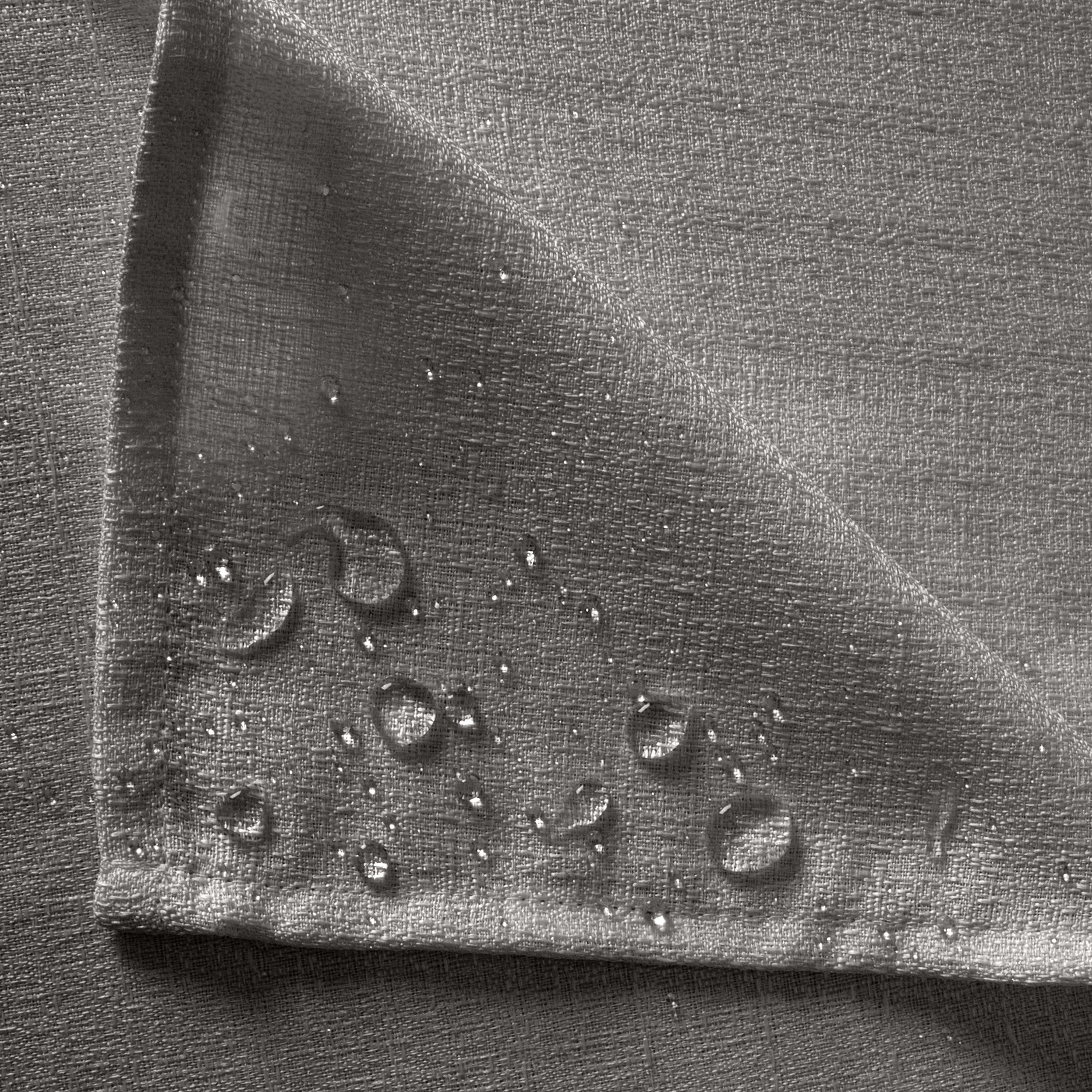 Home Details Chic & Rustic 70"x 120" Rectangle Polyester Tablecloth in Silver