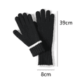 thumbnail image 2 of Gants en Tricot Torsadé pour Femmes avec Écusson de Paume à Écran Tactile, 2 of 5
