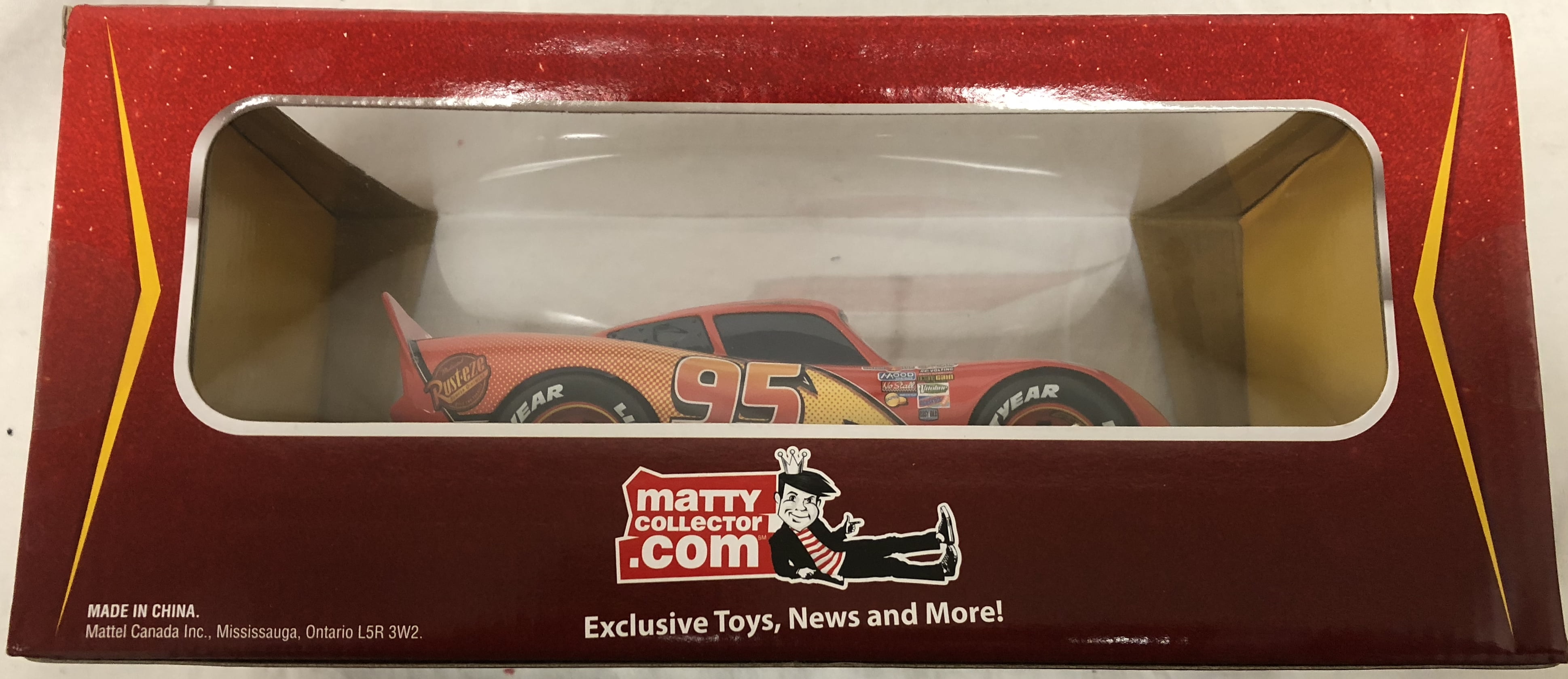 DISNEY PIXAR CARS Carbon Racers Lightning McQueen 95 Piston Cup 1:55
