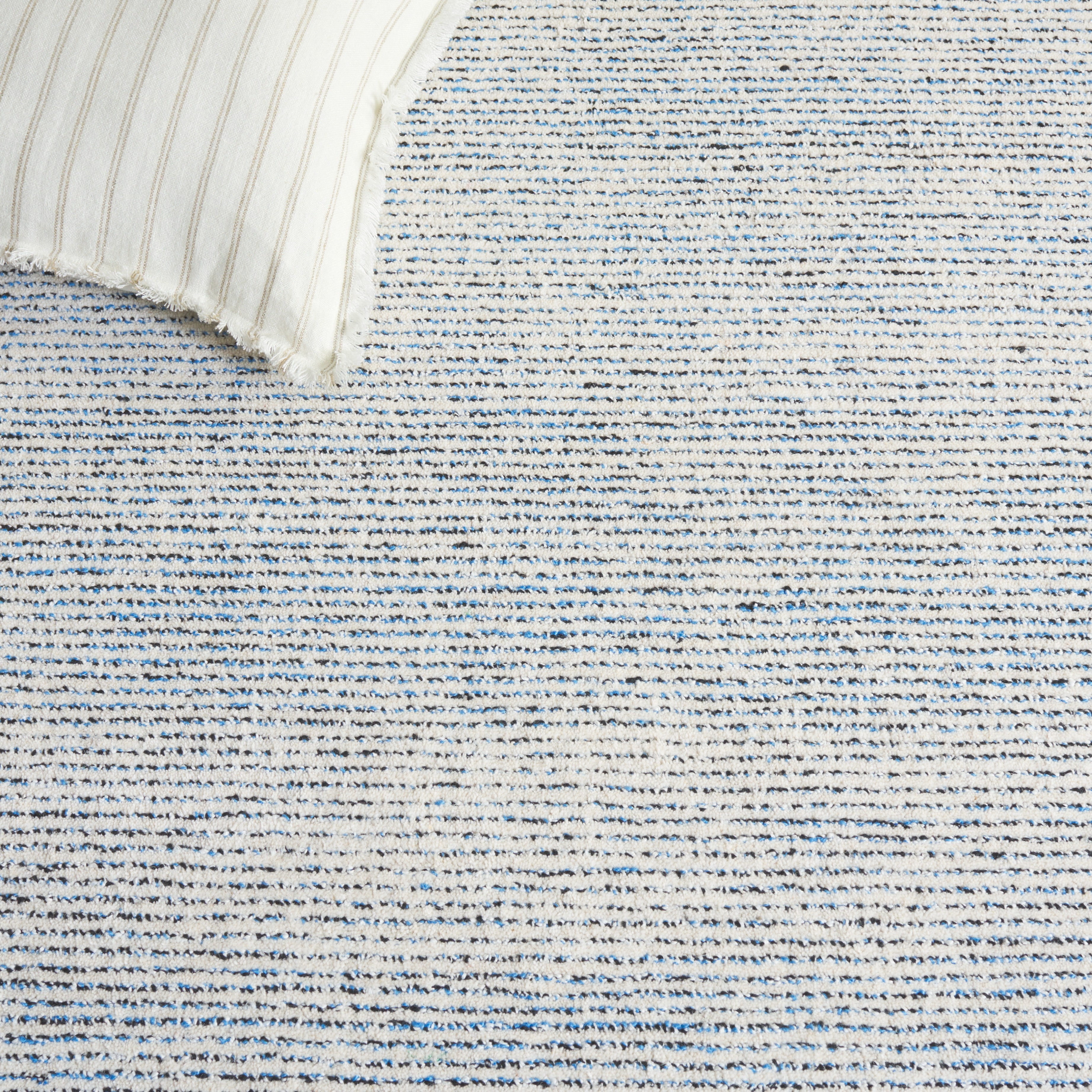 SAFAVIEH Abstract Rumen Solid Color Area Rug, Blue/Black, 3' x 5'