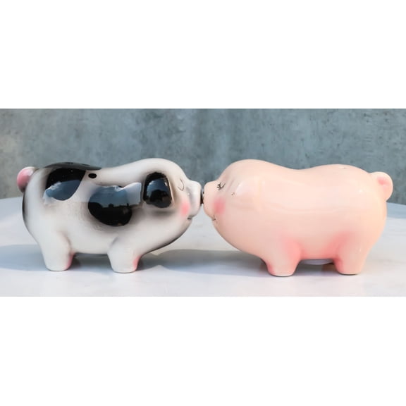 Ceramic Animal Farm Porky Pigs Lover Couple Kissing Salt Pepper Shakers Set
