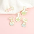 thumbnail image 4 of Conjunto de broches con forma de botella de productos químicos, lámpara de alcohol, microscopio, vaso de precipitados, insignia con forma de letras, suministros químicos creativos, 4 of 6