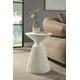 thumbnail image 2 of Mesa decorativa redonda Duane de Acme, color blanco natural, 2 of 4