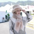 thumbnail image 1 of Gorro grueso de lana para mujer, capucha cálida de terciopelo, Bola de piel, a prueba de frío, lindo, para exteriores, otoño e invierno, nuevo estilo, venta al por mayor, 1 of 4