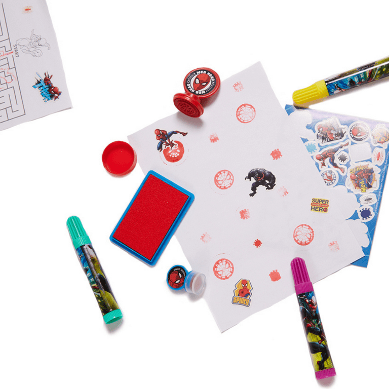 Beach Kids Marvel Spiderman Art Desk Set - Spiderman Lap Desk Bundle with  Coloring Pages, Coloring Utensils, Stickers and More (Superhero Arts and