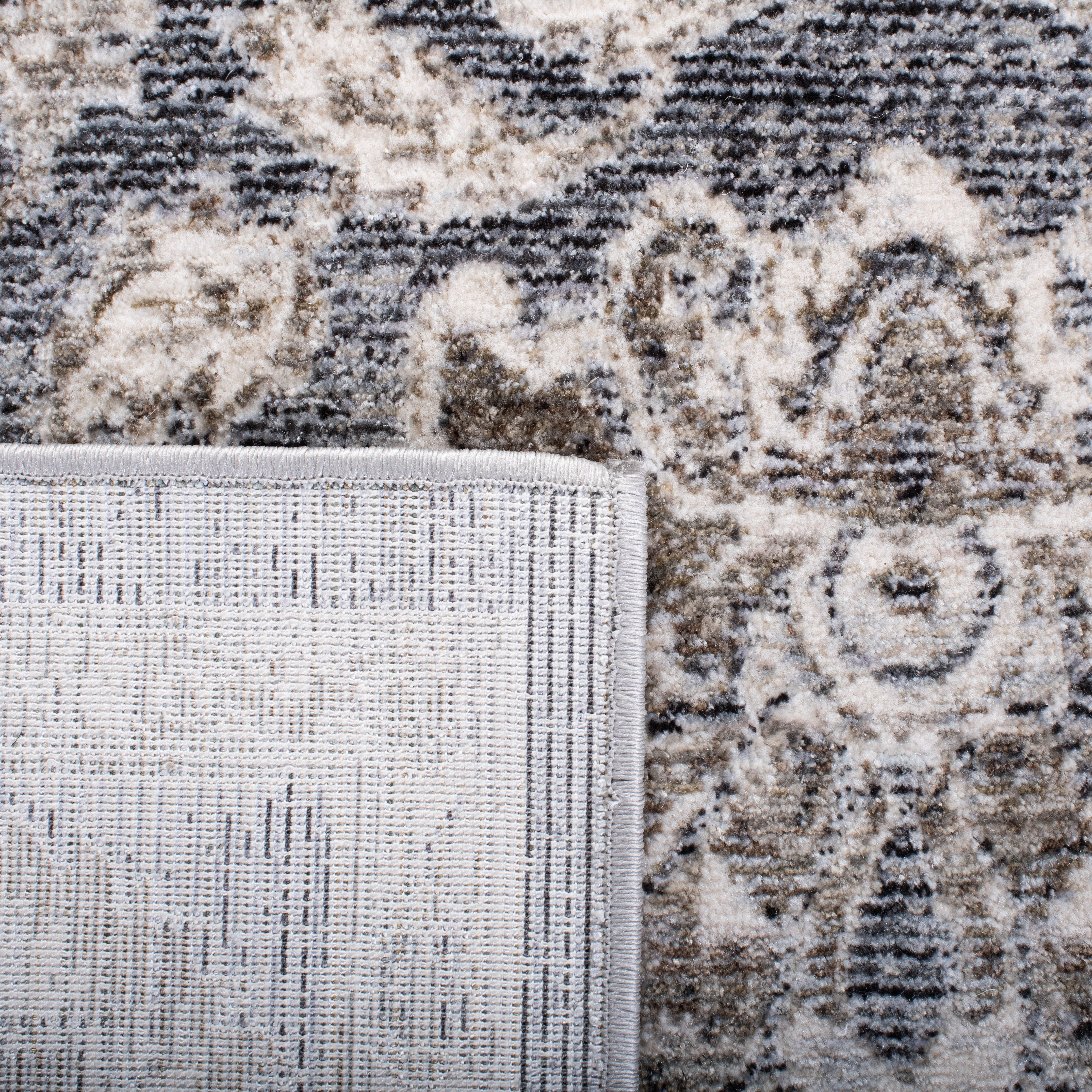 Safavieh History Marienn Oriental Area Rug, Dark Gray/Ivory, 4' x 6'