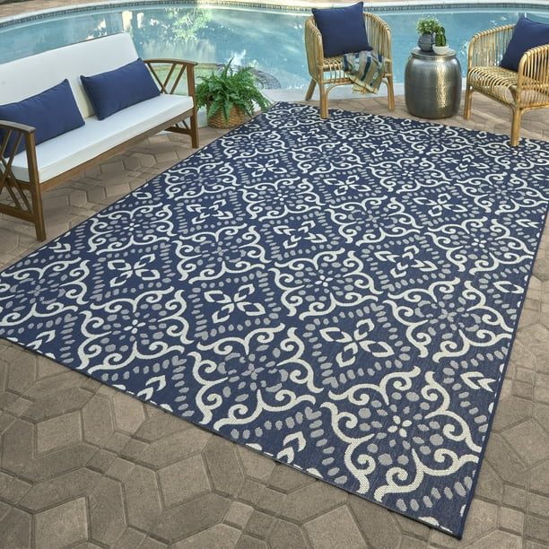 Paseo 5' x 7' Blue and White Outdoor Rug