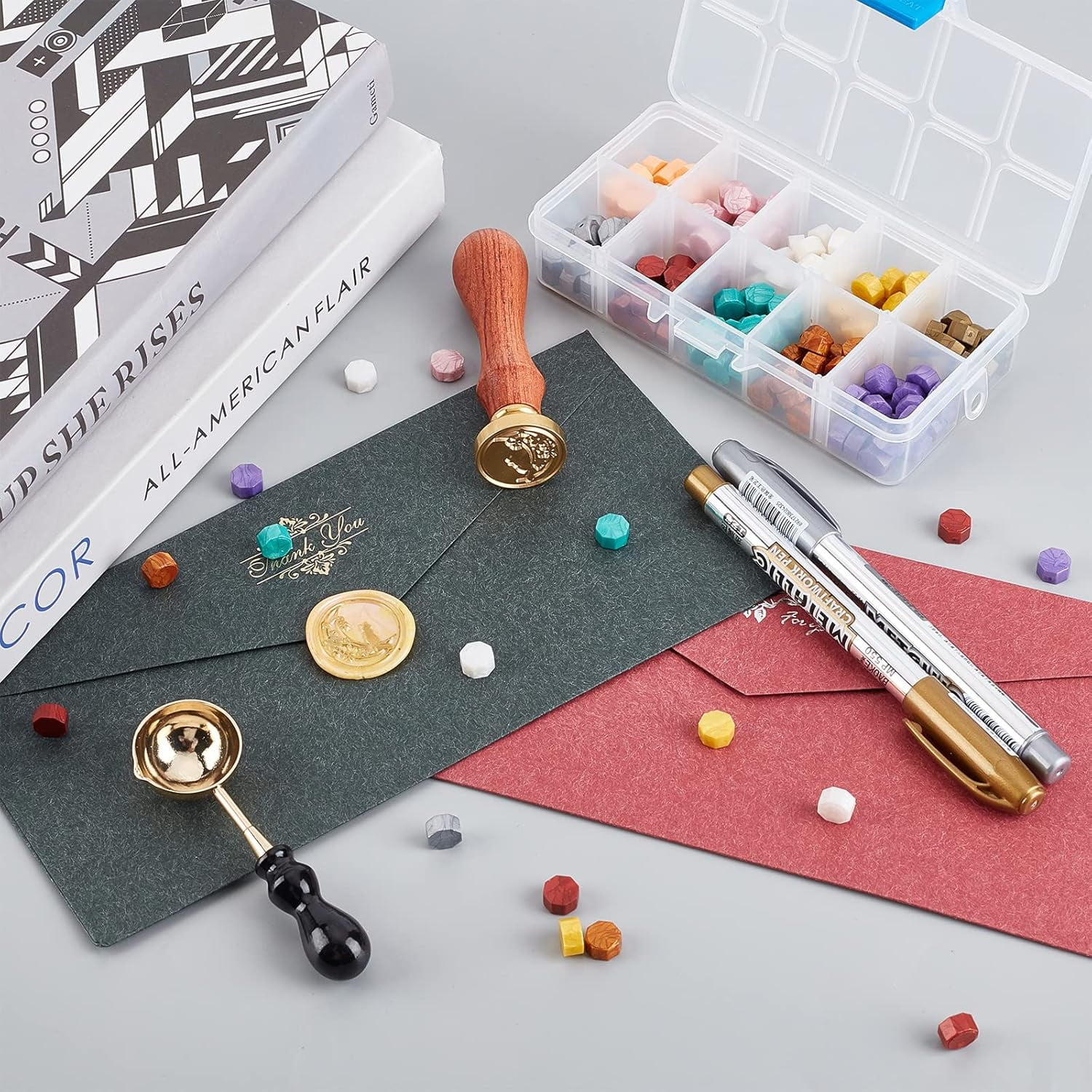 Wax Seal Kit 300PCS Wax Seal Beads 10 Colours with Wax Melting Spoon Cat Wax Seal Stamp Candles Marking Pens and Envelopes Set for Invitation Cards Gift Decoration DIY
