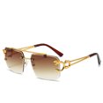 thumbnail image 4 of Gafas de sol con cabeza de leopardo de grano de madera con decoración de doble haz para gafas de sol con protección solar para hombres y mujeres, 4 of 5