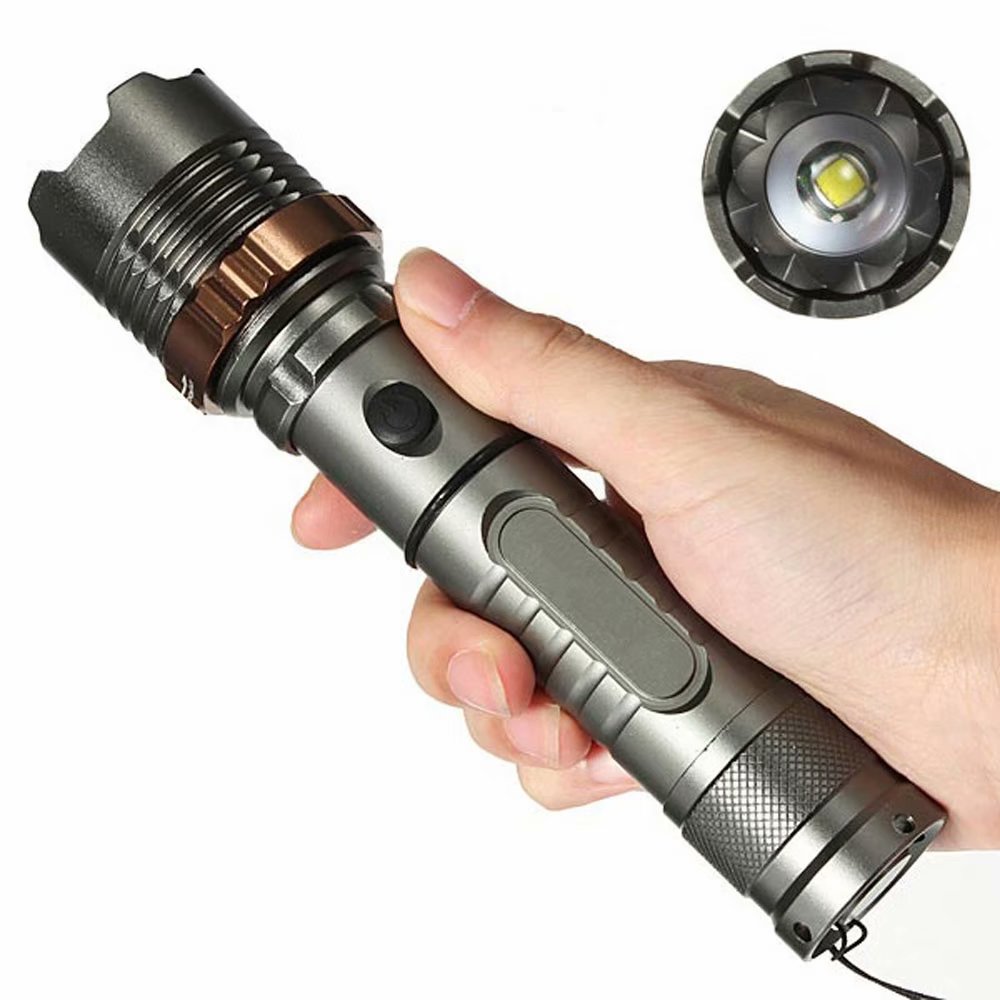 EVERBRITE LED 2000 Lumens Flashlight