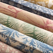 NICOLE MILLER NEW YORK Flora Grandeur Bloom Handcrafted Area Rug, Natural Wool Rug, Bold Floral Rug, Taupe, 8'x10'