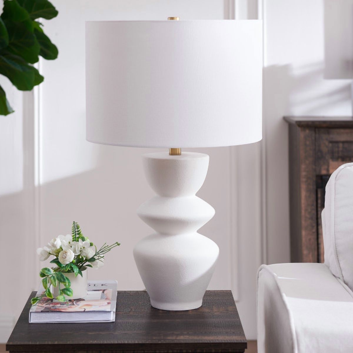 Cassian 25" Tall Table Lamp with Fabric Shade in Matte White/Brass/White
