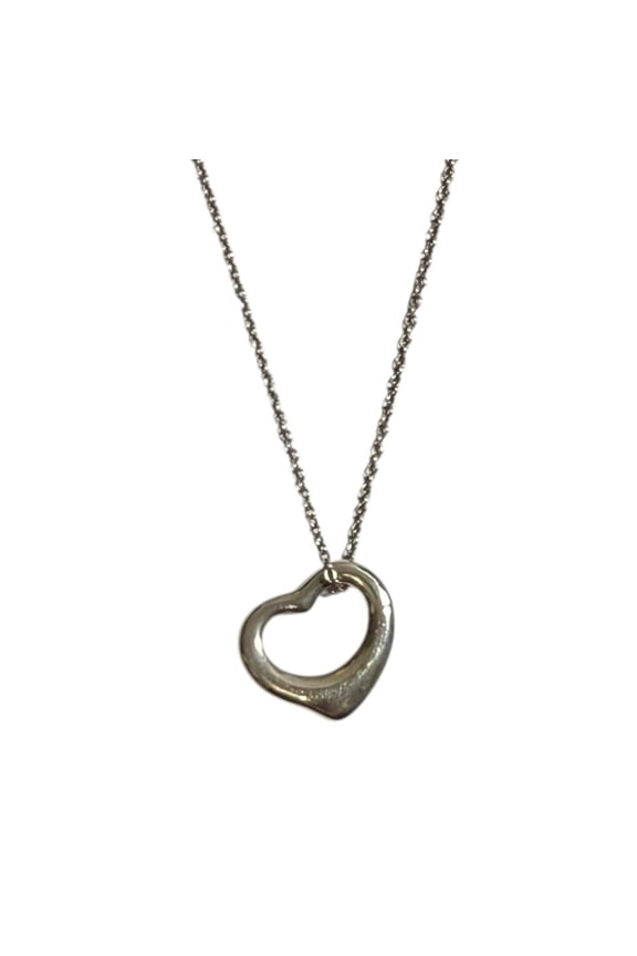 Pre-Owned Tiffany & Co. Open Heart Necklace in 925 Silver for Women