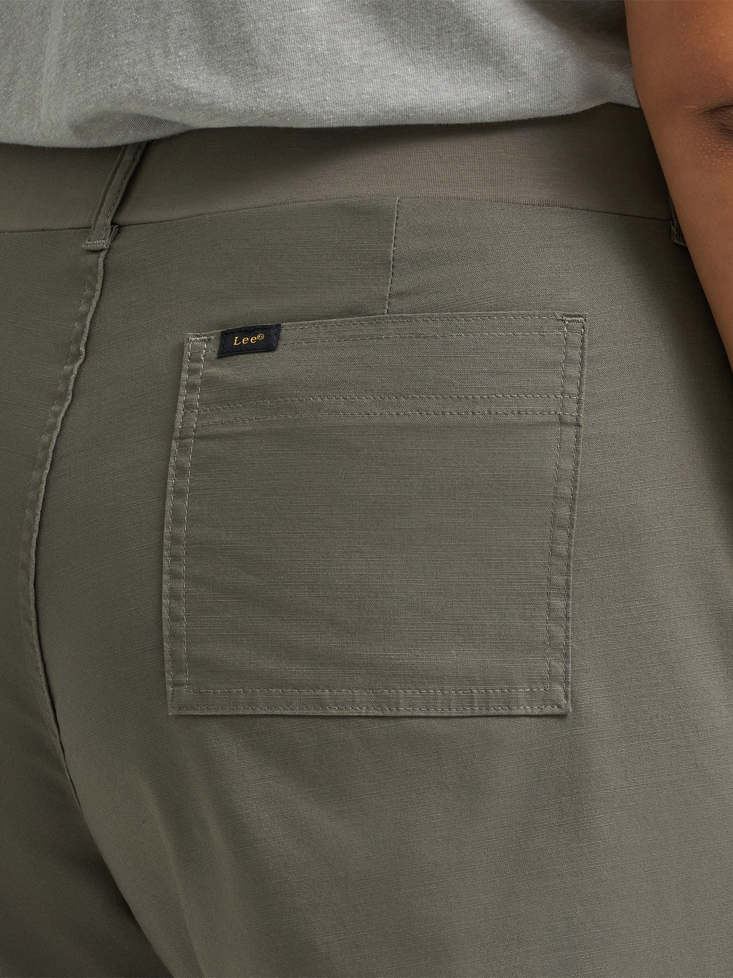 Lee® Women's and Plus 5" Cargo Short
