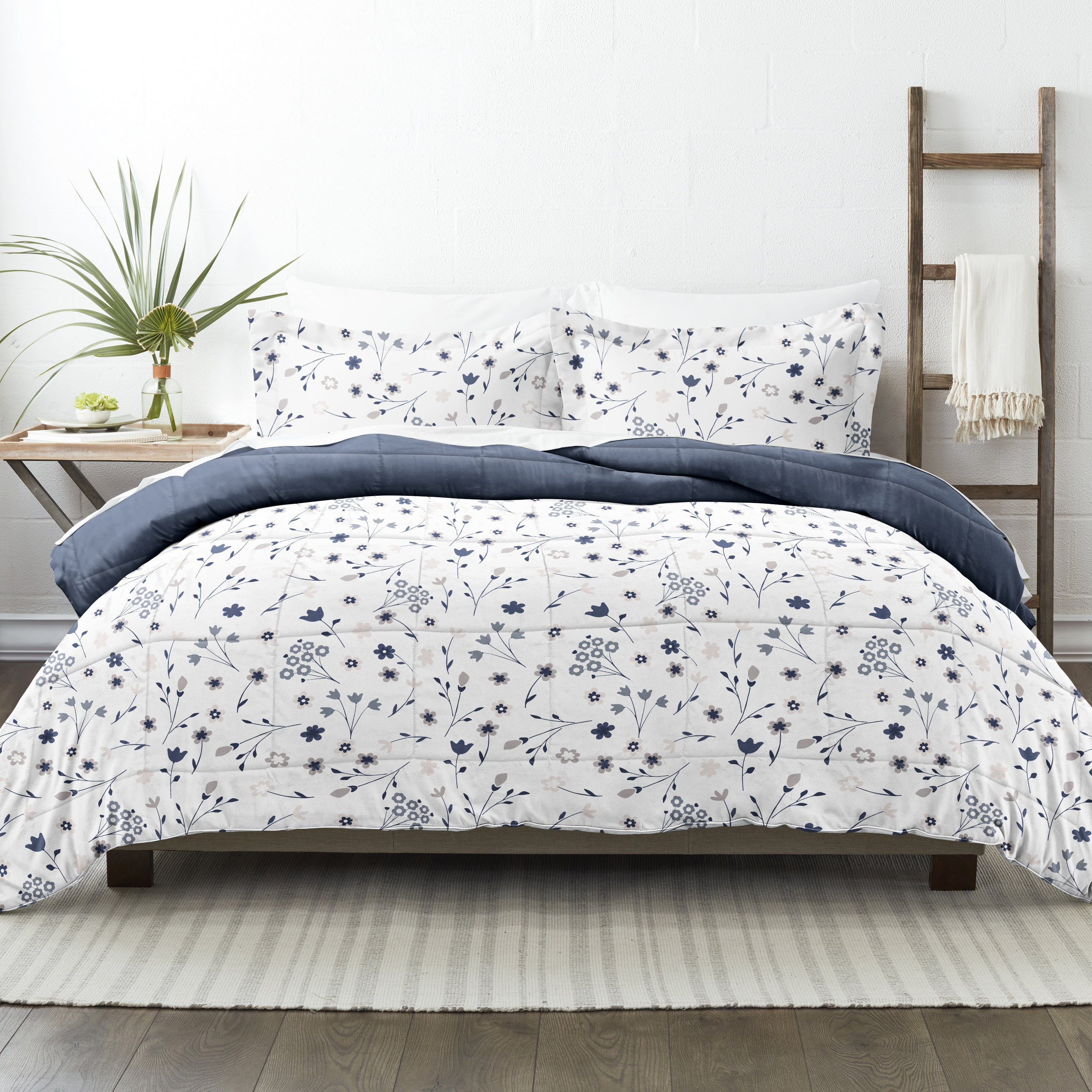 Noble Linens 3-Piece Navy Reversible Comforter Set, Full/Queen