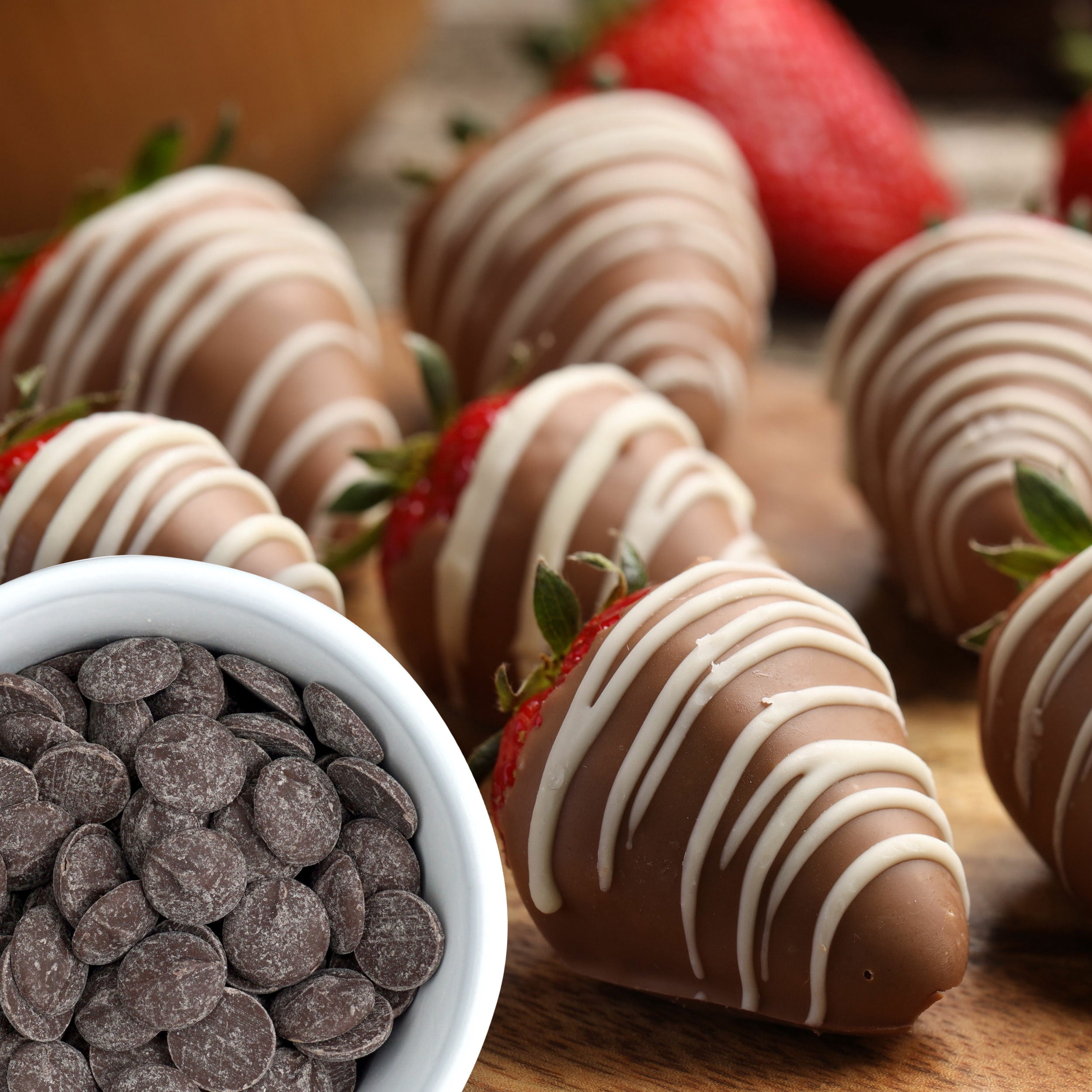 Dark Chocolate Melting Wafers, 2 Pound Bulk Bag, Dark Chocolate, Melting Chocolate Candy Discs For Baking, Dipping, Decorating, Bulk Dark Chocolate Bag - The Hampton Popcorn & Candy Company