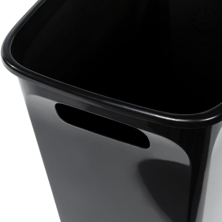 Hefty® Trash Cans — Hefty Home Solutions