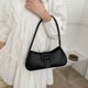 thumbnail image 2 of Bolso pequeño de moda, bolso de hombro minimalista, bolso cruzado simple, nuevo modelo de verano 2025, bolso de axila casual para el transporte diario., 2 of 10