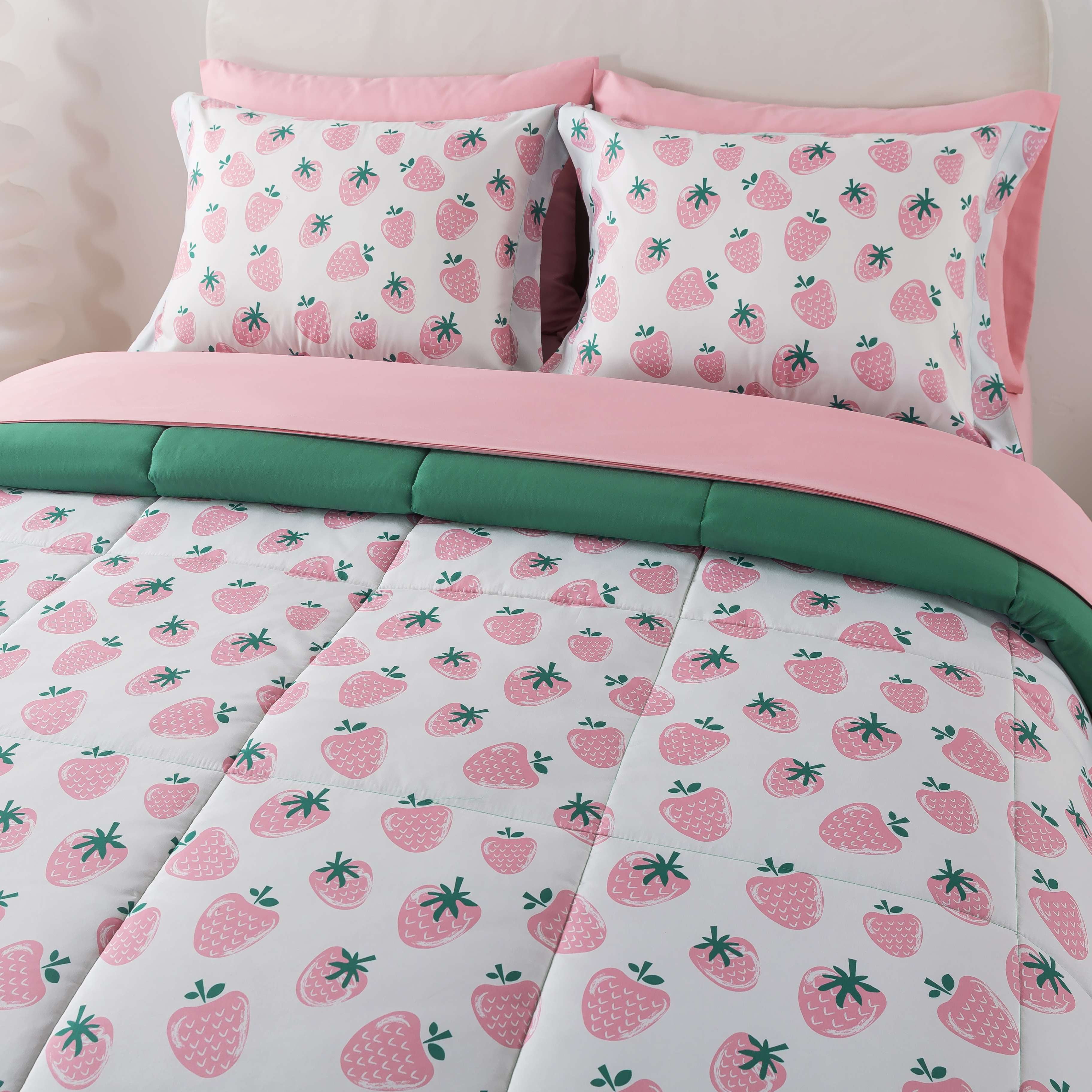 Mainstays 7-Piece Reversible Bed in a Bag with Laundry Tote, Strawberry, King