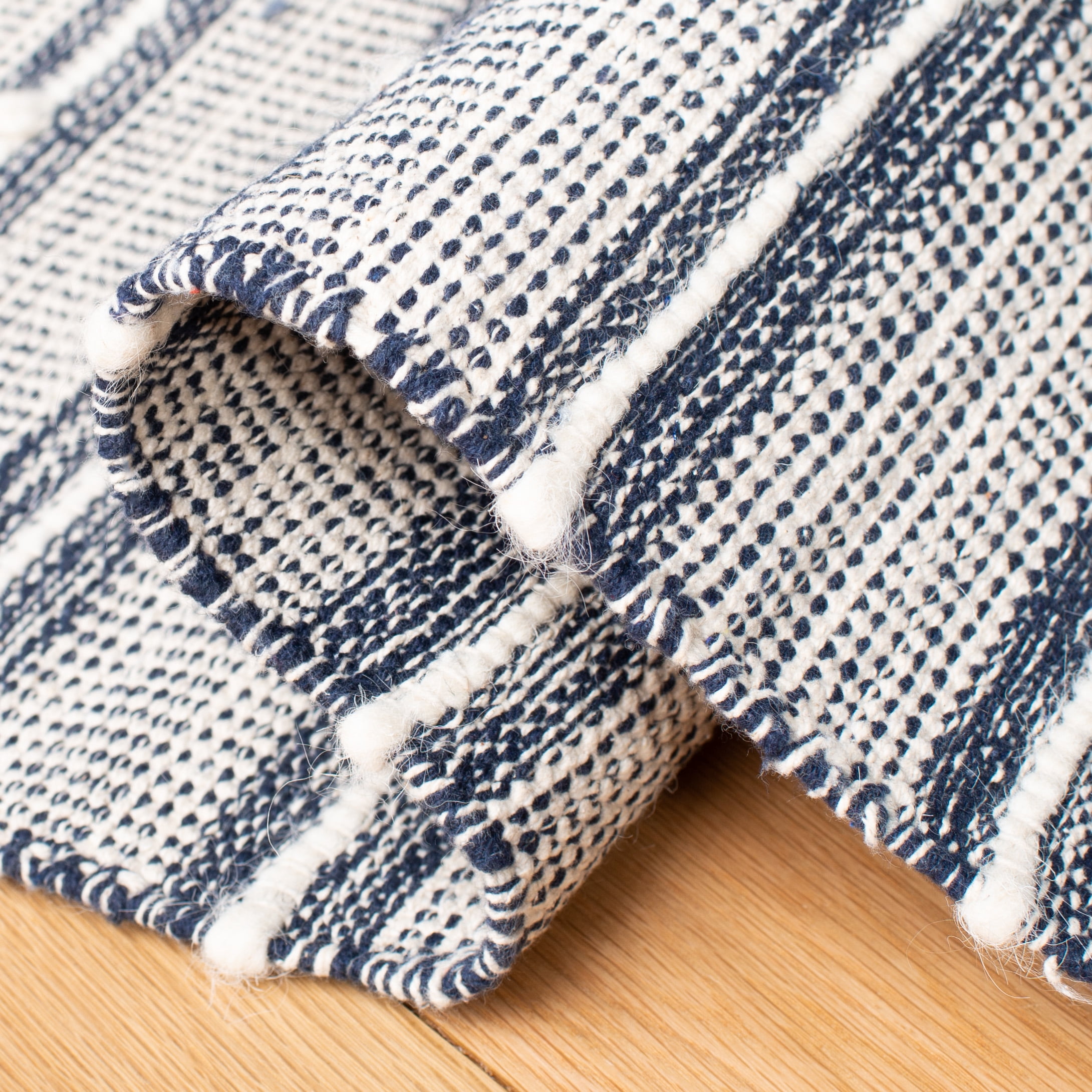 SAFAVIEH Striped Kilim Francine Striped Area Rug, Navy/Blue, 6' x 9'