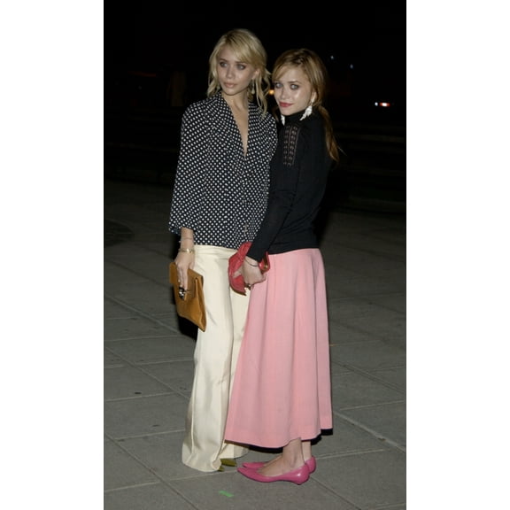 Ashley Olsen And Mary Kate Olsen Attend The Vanity Fair Party At The Tribeca Film Festival May 4, 2004. The Party Was