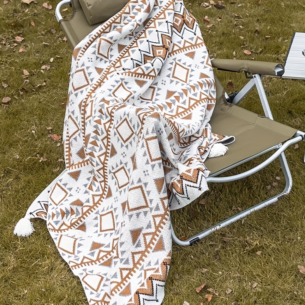 Versatile knitted throw blanket for outdoor camping sofa decor office naps and bed foot cover perfect for offices bedrooms sofas for multi‑scene daily‑life application