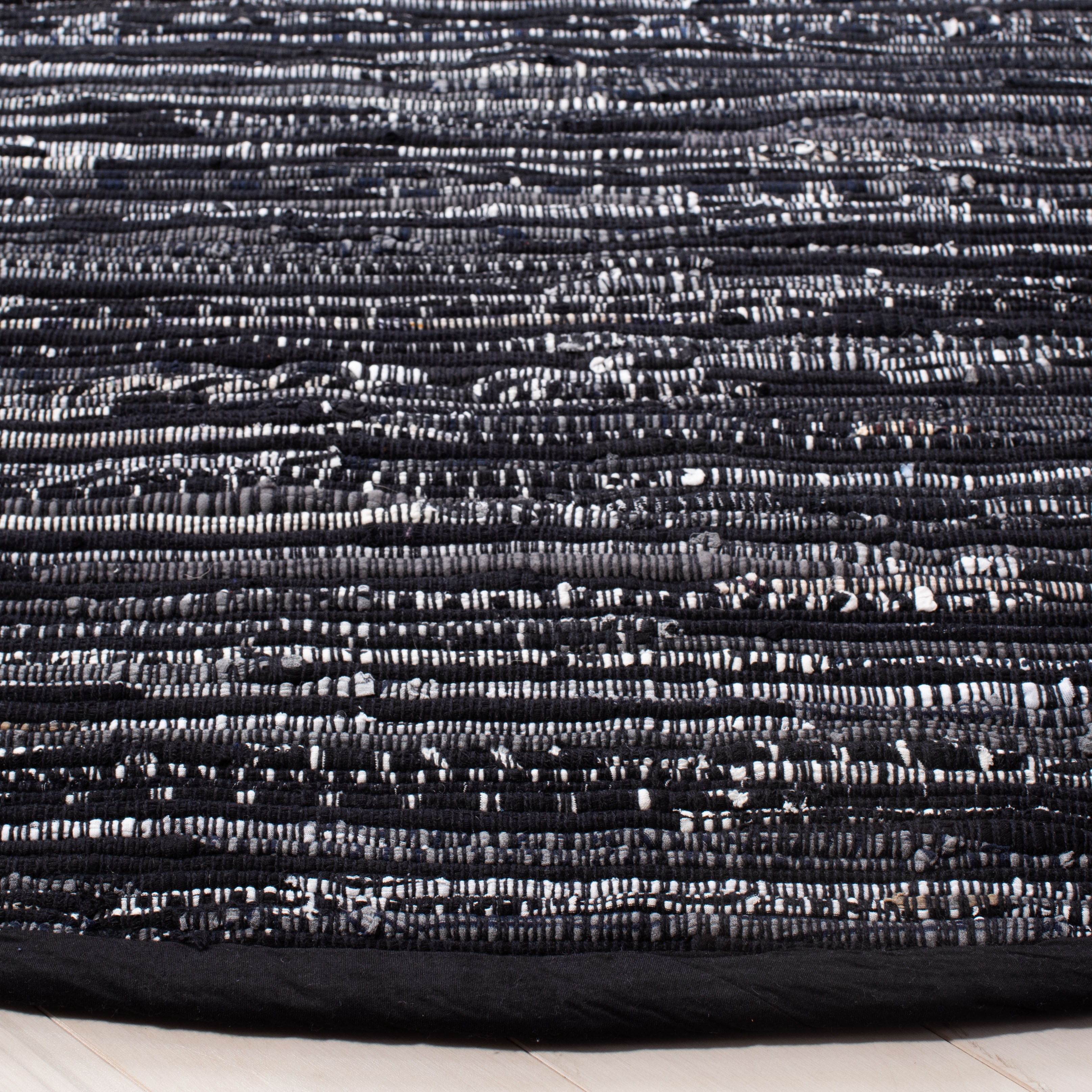 SAFAVIEH Rag Robynne Striped Cotton Area Rug, Black, 6' x 6' Round