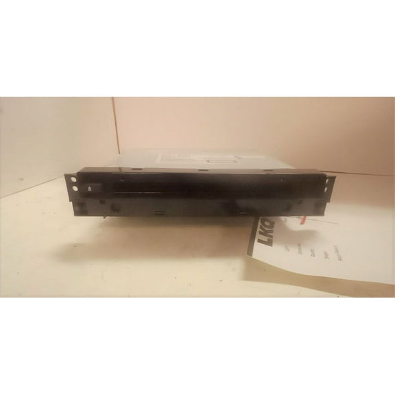 Pre-Owned 16 Mazda CX5 CD Player Dash Mounted OEM LKQ (Good)