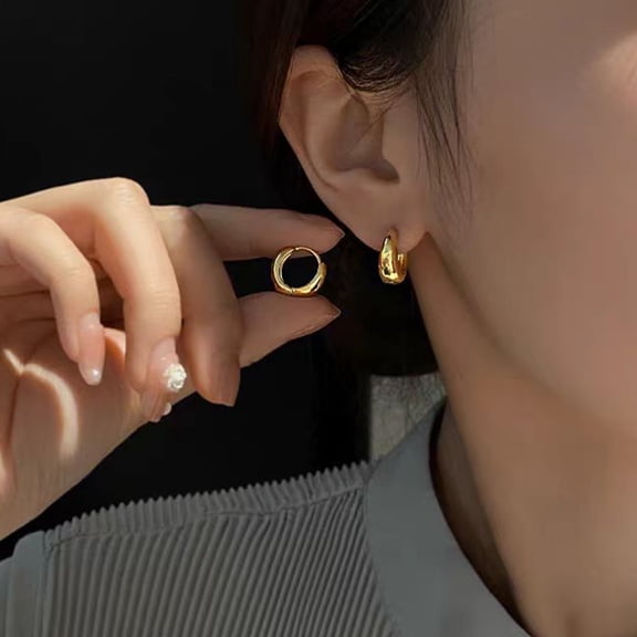 TEHAUX 1 Pair Golden Titanium Steel Hoops Earrings for Women for Birthdays and Weddings