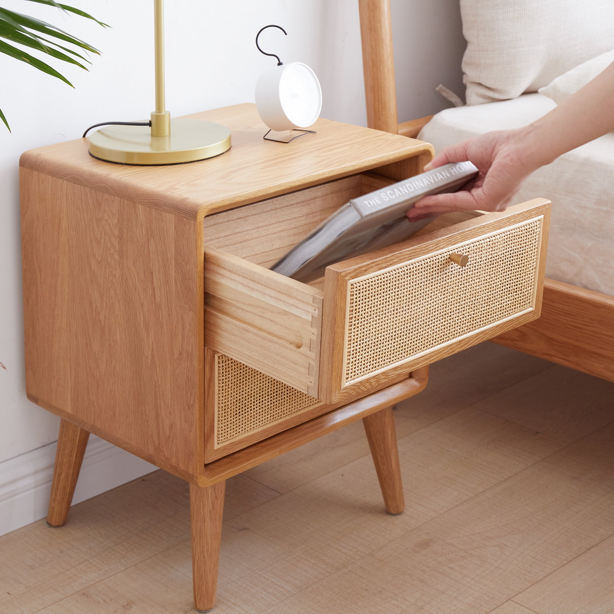 MAYEERTY Solid Oak Bedside Cabinet – Modern Nightstand with Rattan Woven Surface, Eco-Friendly Finish
