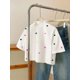 thumbnail image 2 of Blusa Casual De Manga Corta Blanco Con Estampado Multicolor De Corazones, 2 of 30
