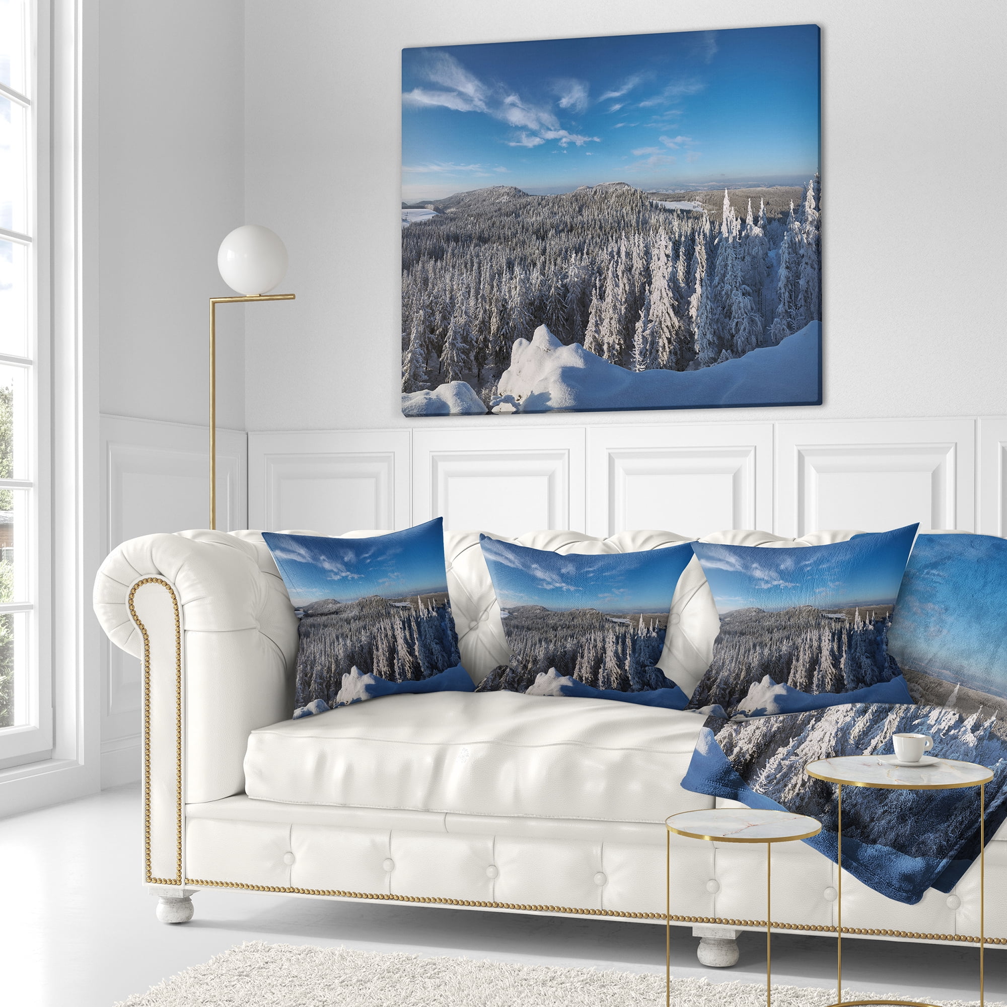 Designart Gory Stolowe from Szczeliniec Mountains - Landscape Wall Throw Pillow - 18x18