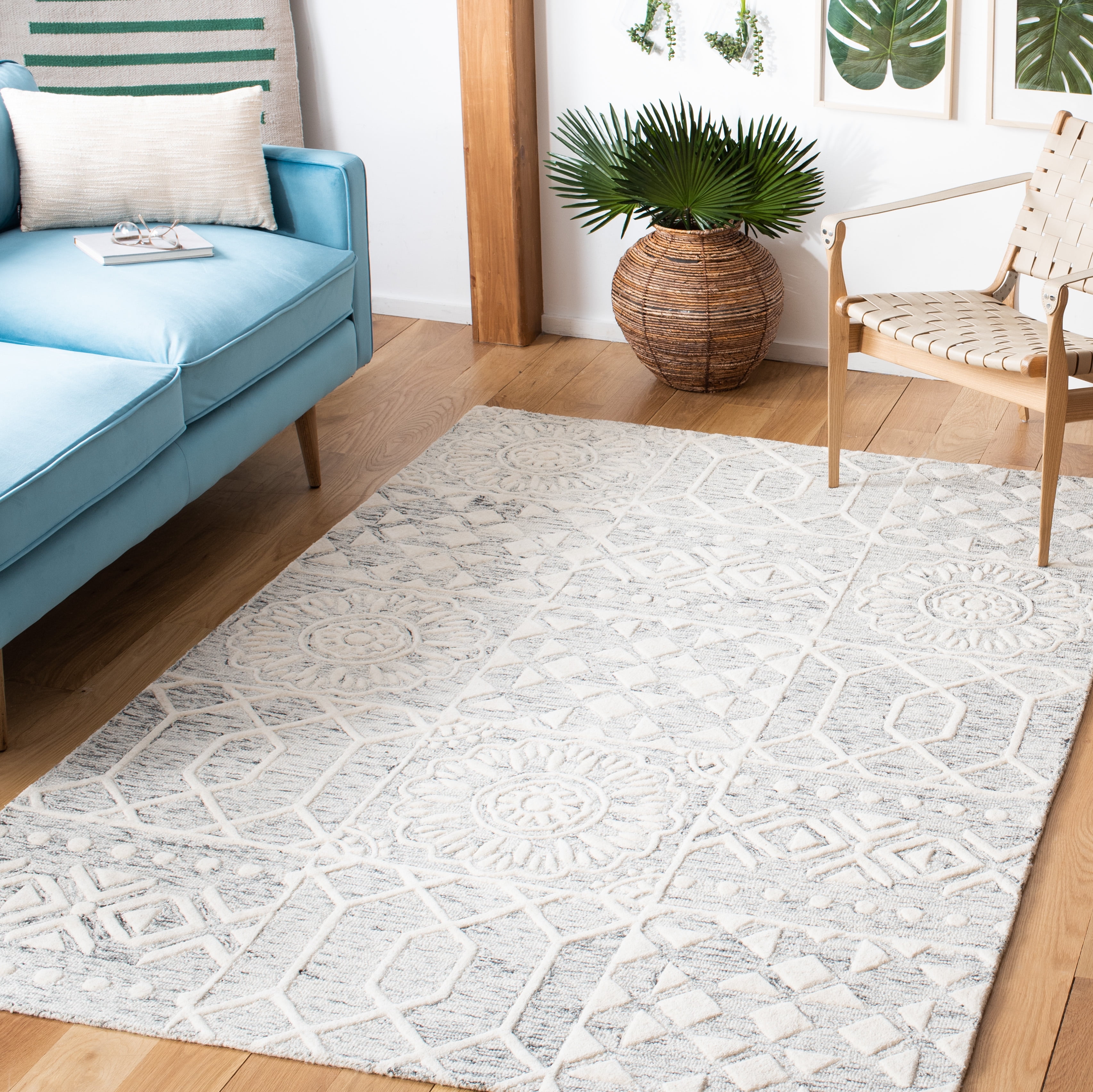 SAFAVIEH Metro Adair Medallion Area Rug, Silver/Ivory, 5' x 8'