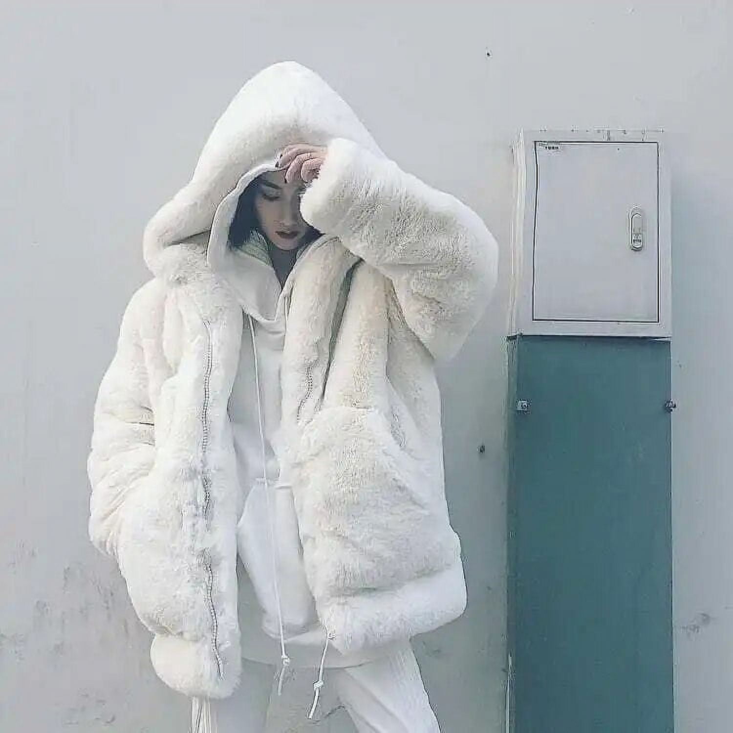 ジャケット・アウター EMBROIDERED FAUX FUR HOODED JACKET WHITE ジャケット・アウター EMBROIDERED FAUX FUR HOODED JACKET WHITE