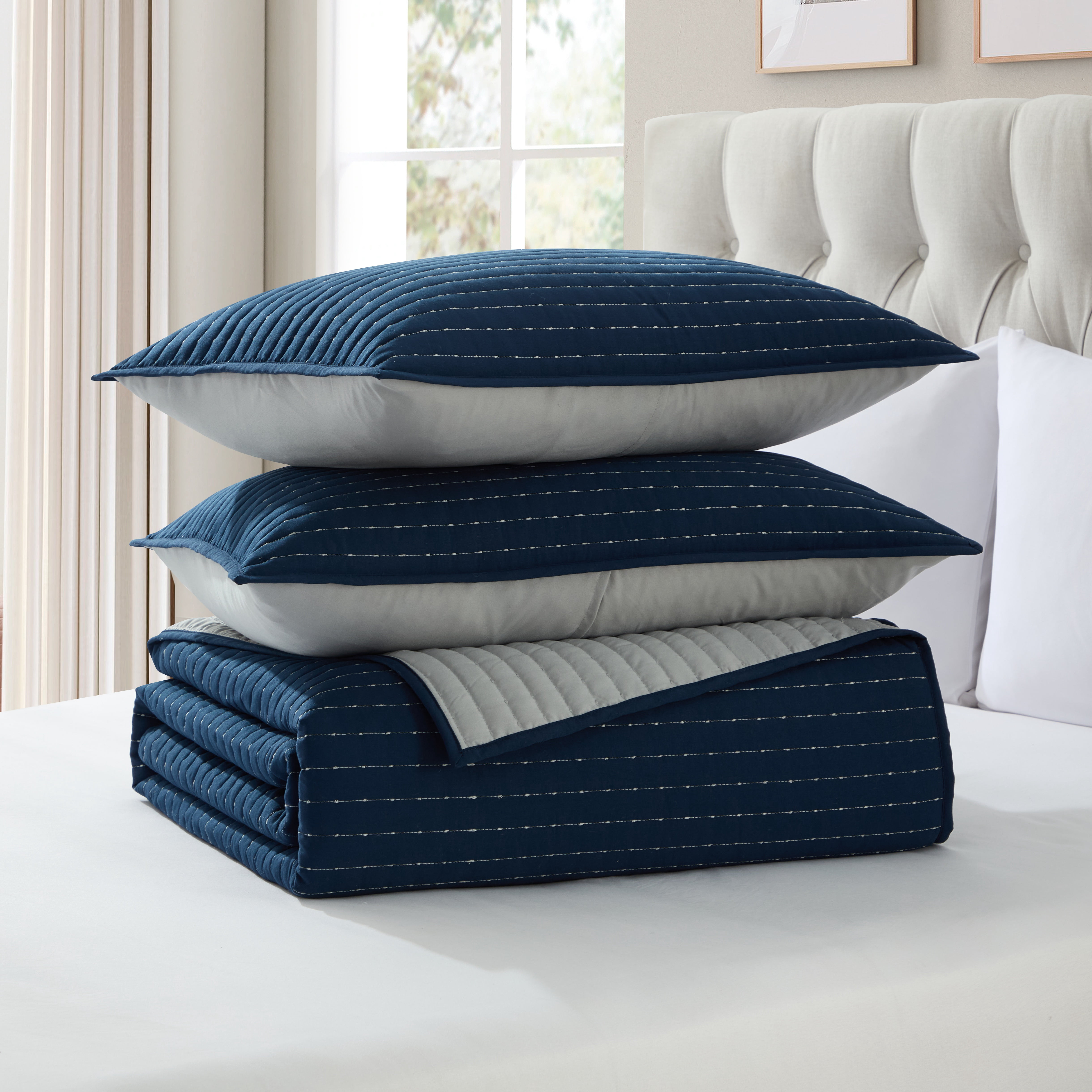 VCNY Home Embroidered 3-Piece Blue Pick Stitch Microfiber Quilt Set, King