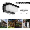 thumbnail image 5 of Aplique de pared LED de 18 W Lámpara para exteriores con sensor de movimiento Lámpara de aluminio blanca cálida de 3000 K negra moderna Ip65 Iluminación decorativa con luz impermeable para, 5 of 5