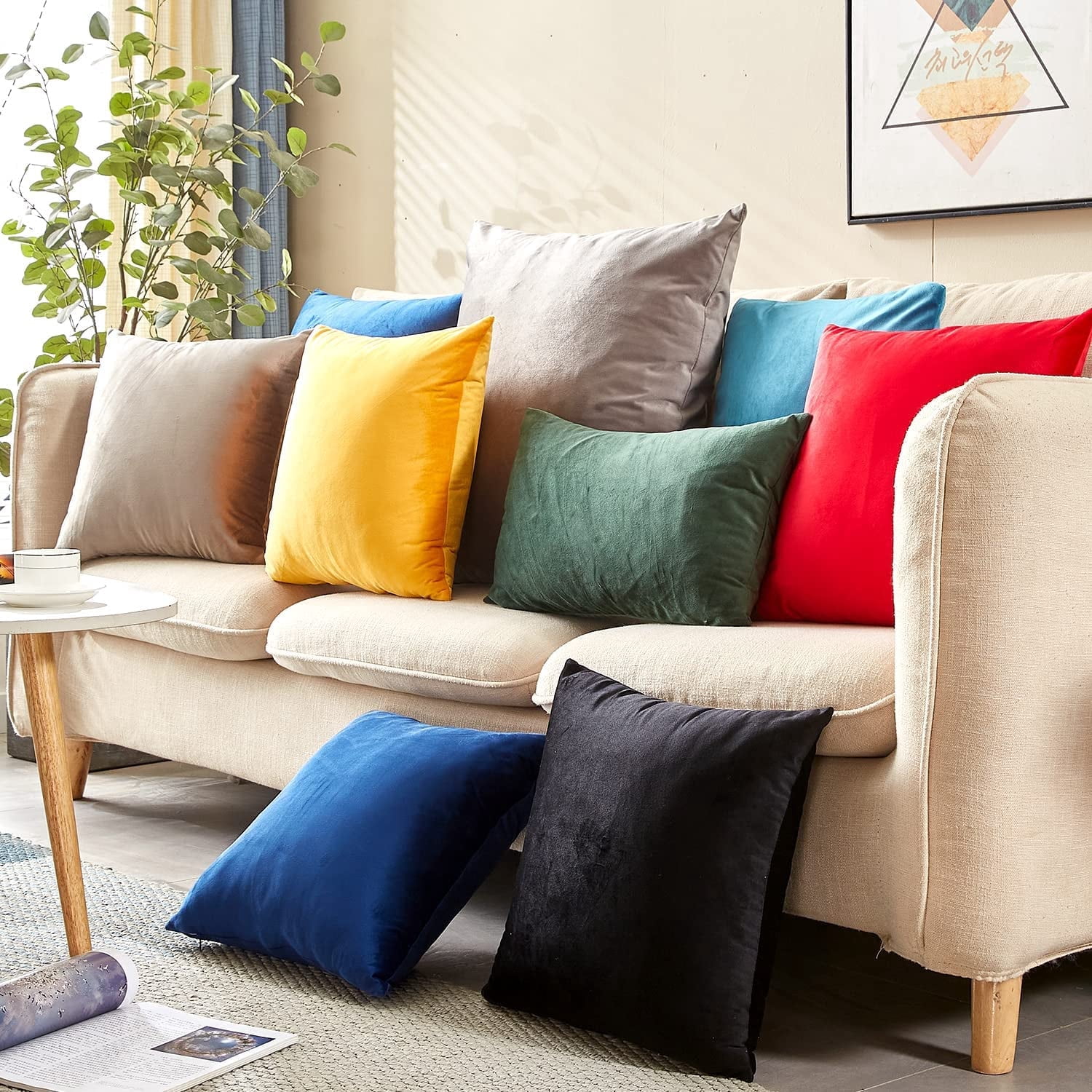 Knubmt Pack of 2 Solid Color Throw Pillow Covers with Zipper, Decorative Pillow Case Soft Velvet Couch Pillow Case for Sofa Bedroom Car, 20 x 20 Inch
