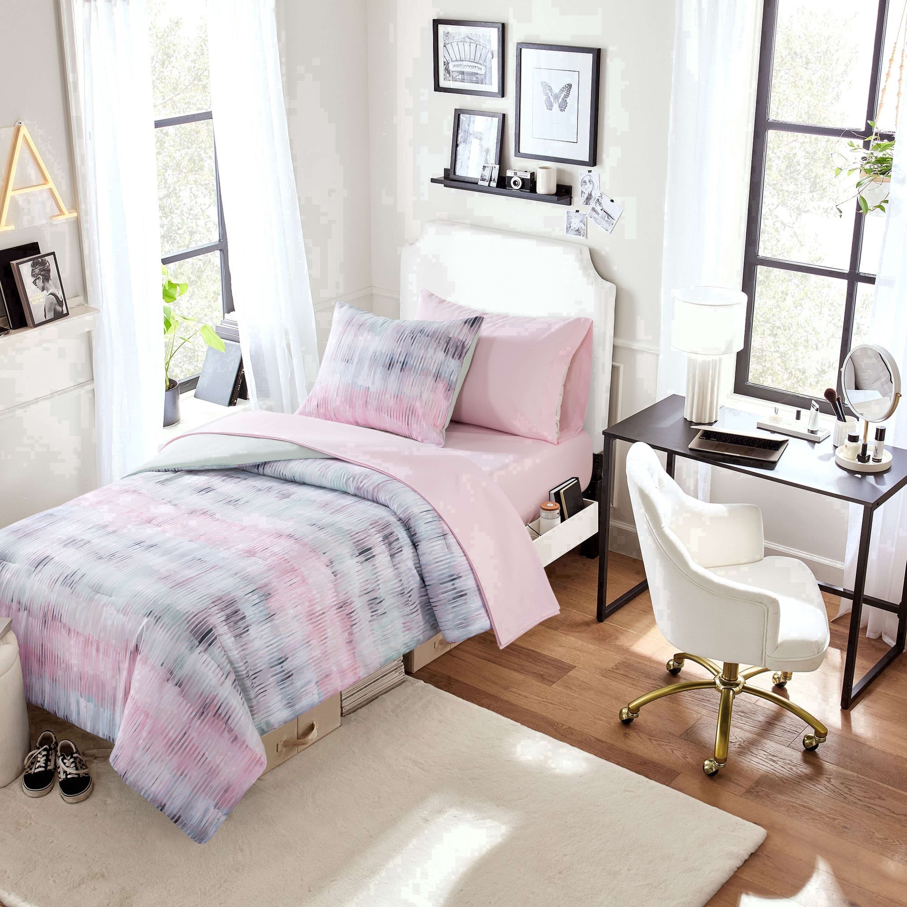 Campus Comforts by New Sega Home 2-Piece Reversible Comforter Set, Waterfall, Pink/Green, Twin-XL