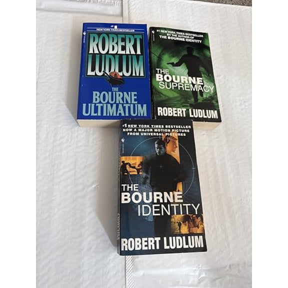 Pre-Owned Robert Ludlum The Bourne Trilogy 3 Books Set Pack