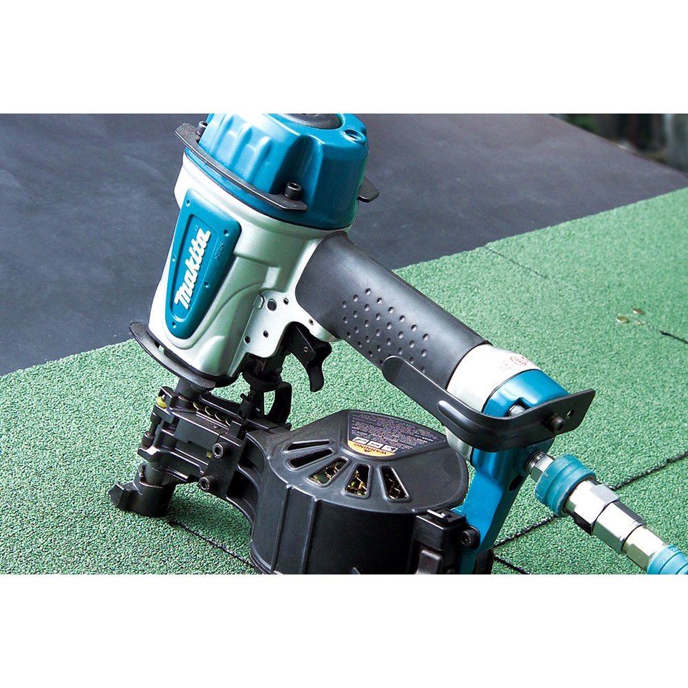 Makita AN453 13/4" Roofing Coil Air Nailer